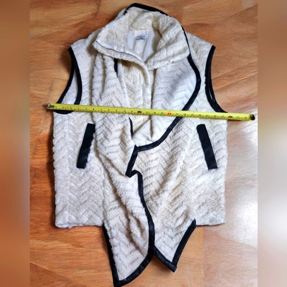 Bebe Mohair Blend 'Layered Look' Oversized Lined Vest With Faux Leather Trim - Picture 6 of 9